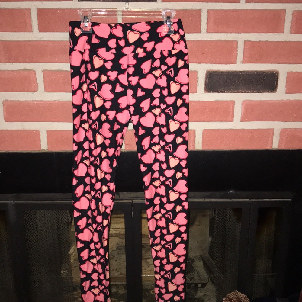 Heart leggings by Lularoe. NWOT
